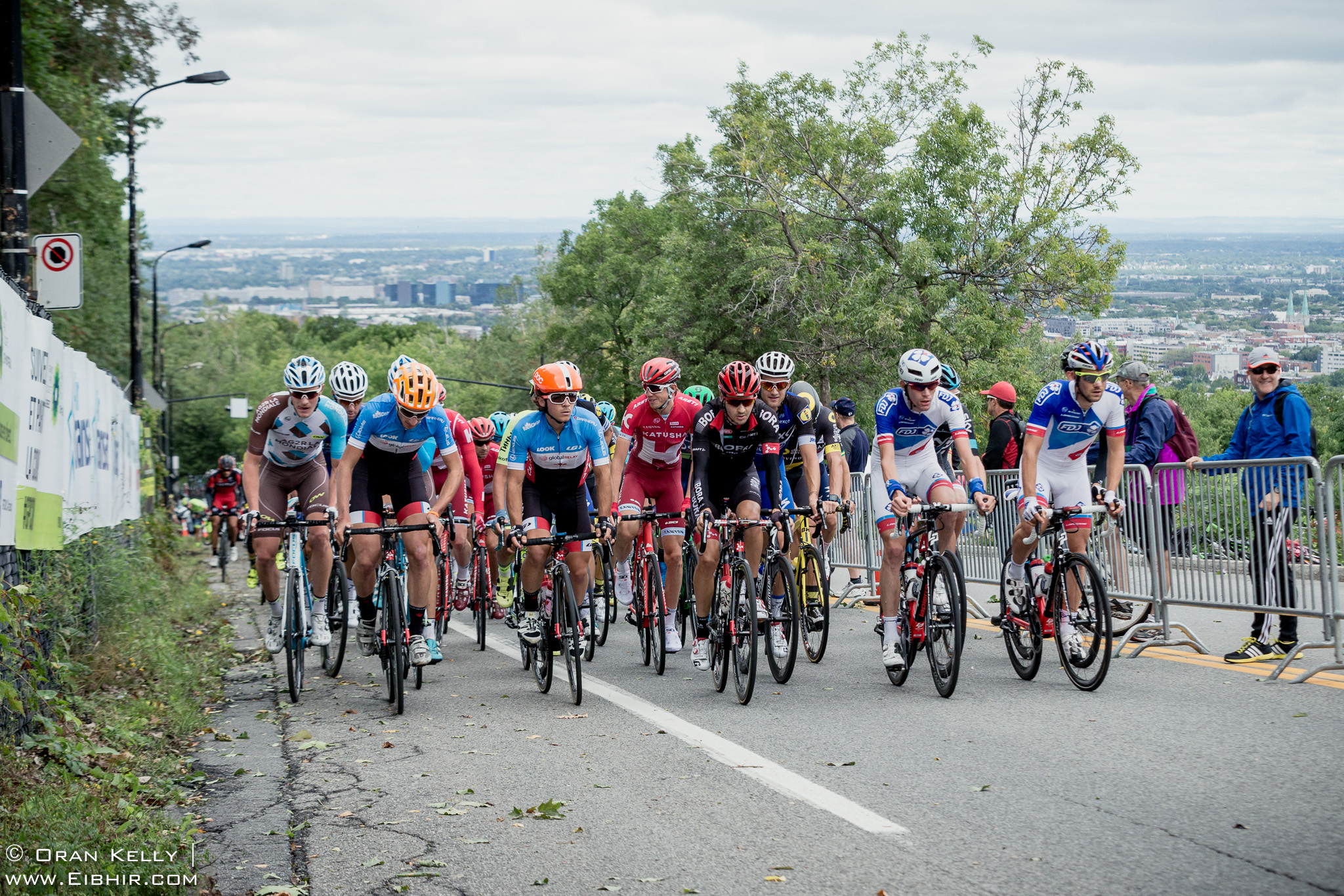 2016 Grands Prix Cyclistes de Québec et de Montréal, Montreal Race, Peloton on Voie Camillien-Houde climb