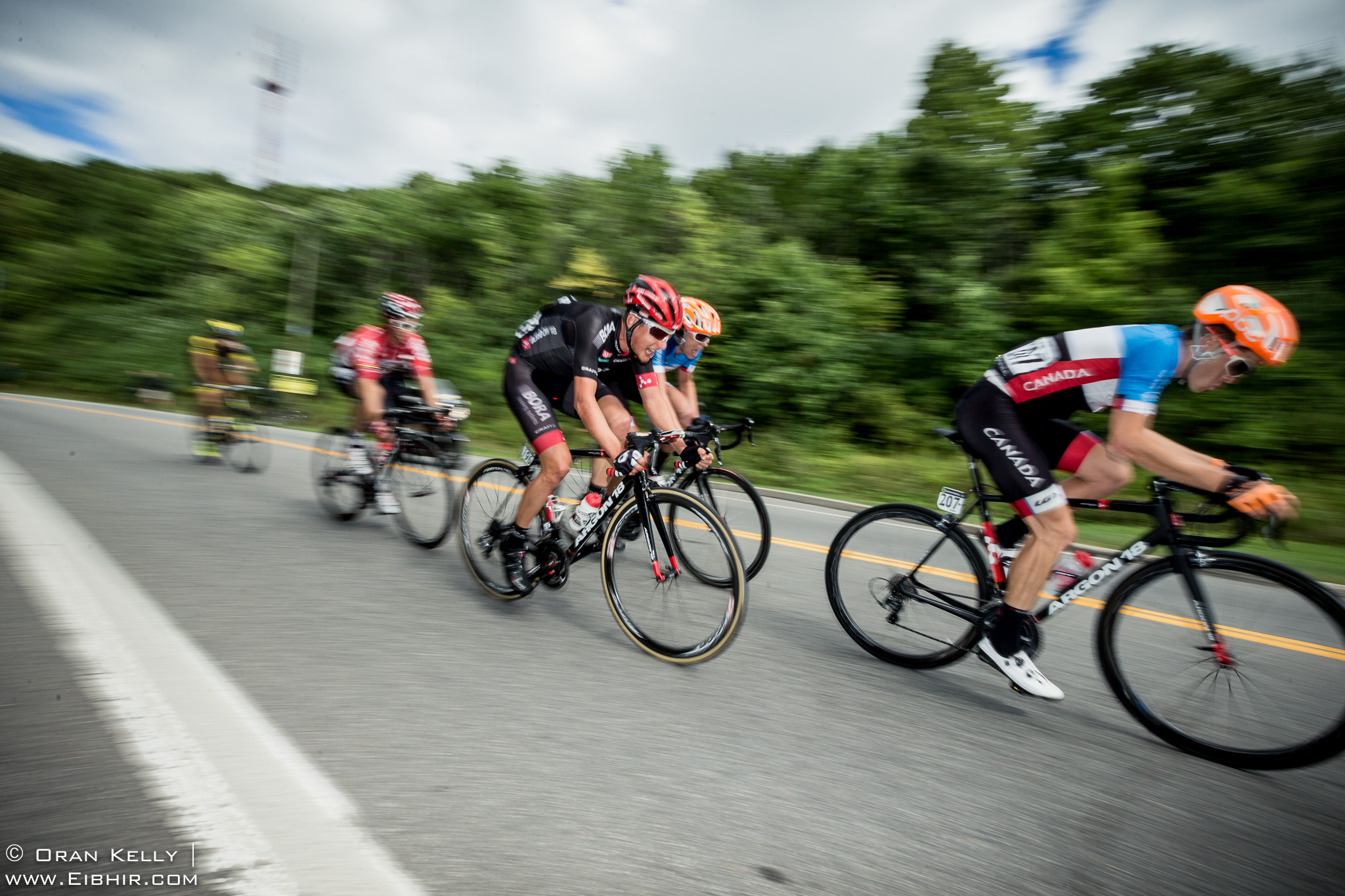 2016 Grands Prix Cyclistes de Québec et de Montréal, Montreal Race, Breakaway, descent off KOM